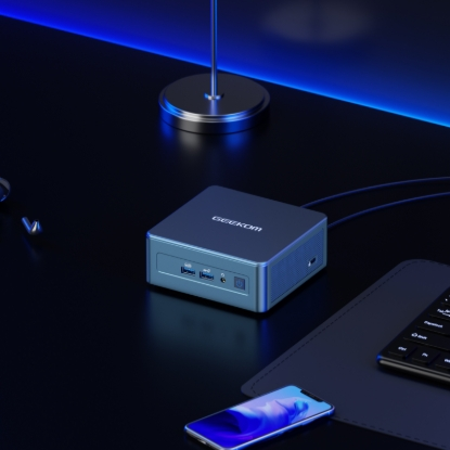 Mini PC Geekom IT13 con procesador Intel Core i9 - Vista frontal.
